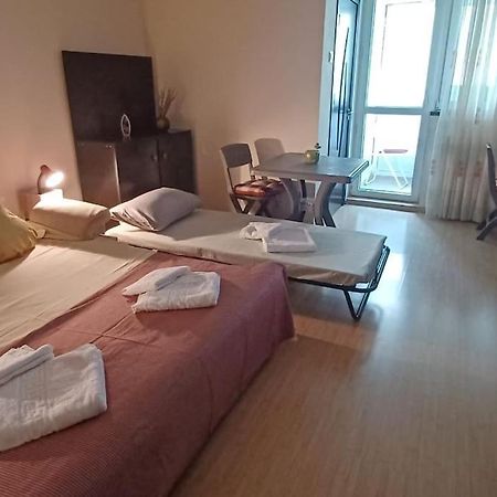 Garsoniera Linistita Zona Vitan Bucureşti Exterior foto