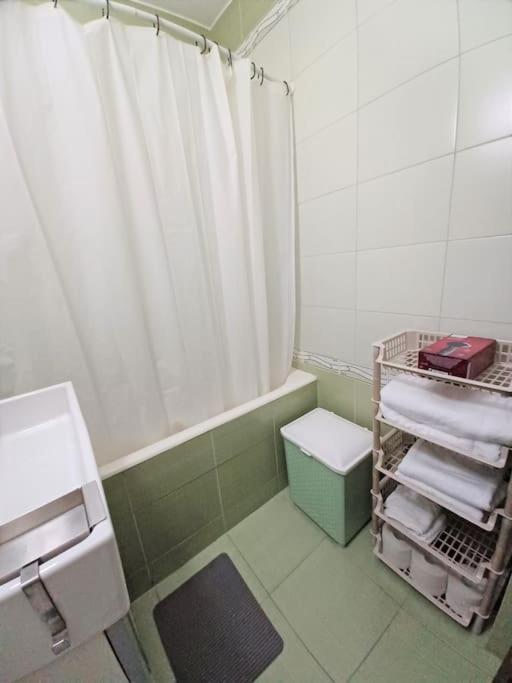 Garsoniera Linistita Zona Vitan Bucureşti Exterior foto